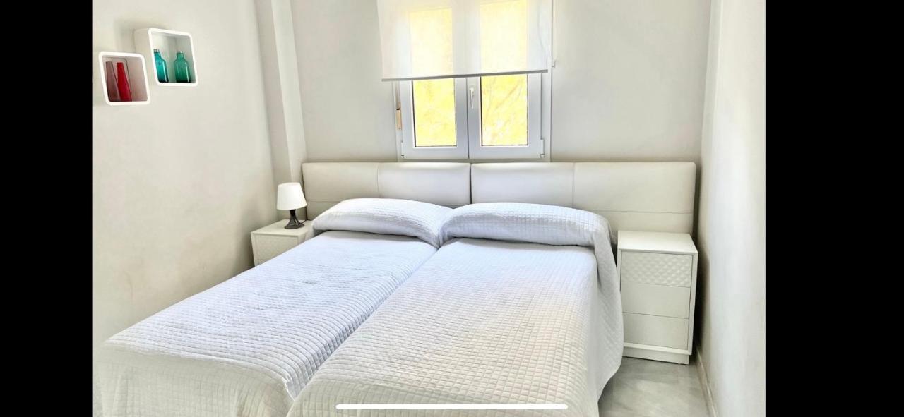 Mi Capricho Beachfront- 9E Apartment With Sea Views - Costa Del Sol Sitio de Calahonda Bagian luar foto